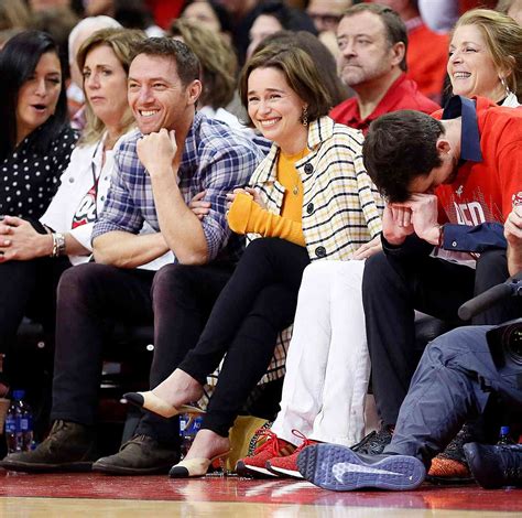 ‘Game of Thrones’ star Emilia Clarke laughs as Rockets' mascot ‘bends.